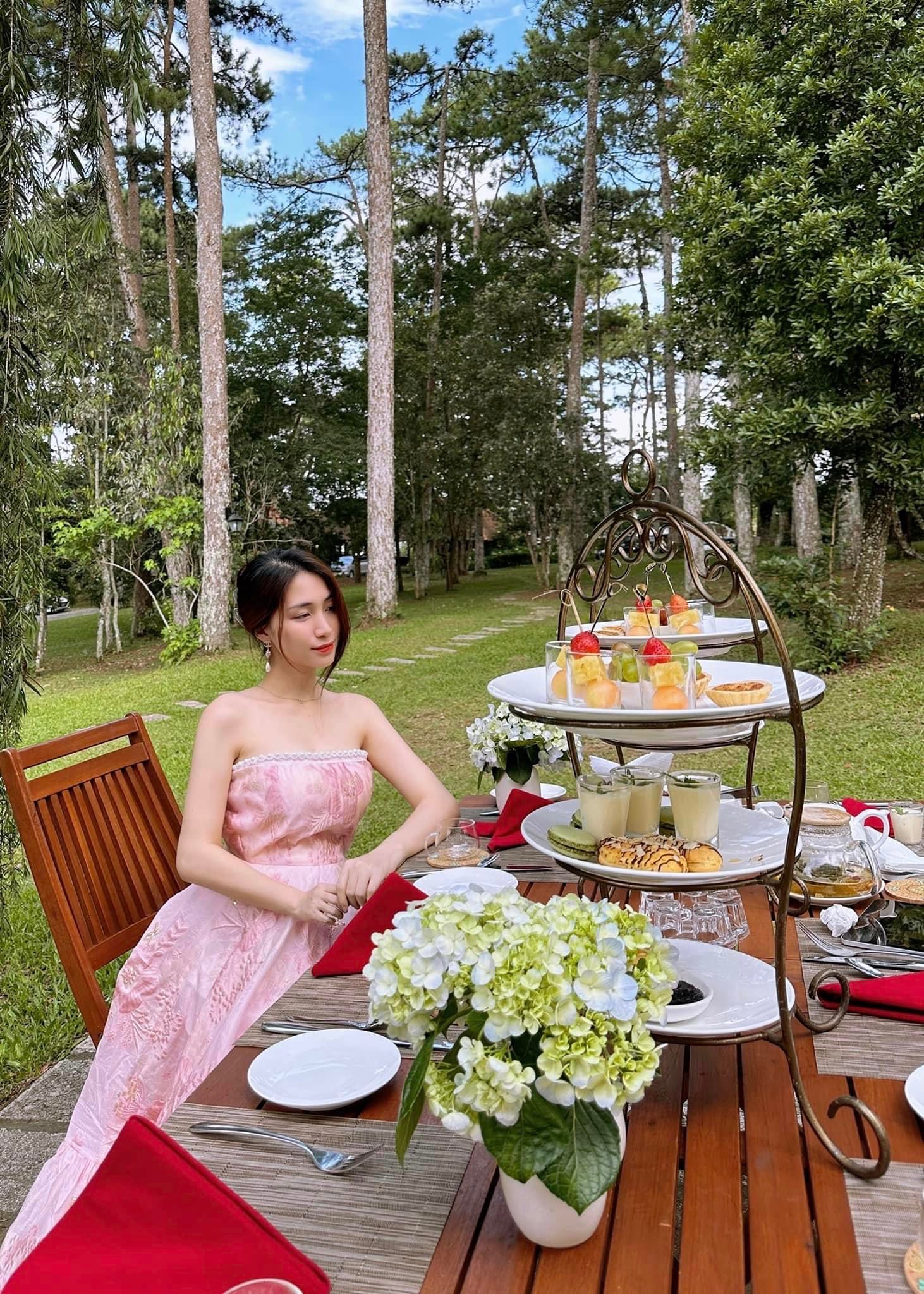 Hoà Minzy xuất hiện rạng rỡ, phản ứng sao về chuyện có tình yêu mới? - Ảnh 1. Hoà Minzy xuất hiện rạng rỡ, phản ứng sao về chuyện có tình yêu mới? - Ảnh 1.