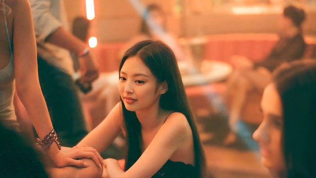  Jennie (BLACKPINK) có cần phải xin lỗi? - Ảnh 1.