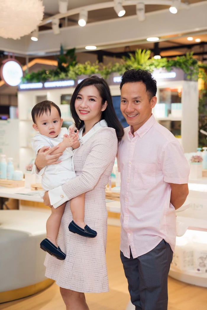 Nhan sắc vợ bầu 8 tháng của Đinh Tiến Đạt gây chú ý - Ảnh 3. Nhan sắc vợ bầu 8 tháng của Đinh Tiến Đạt gây chú ý - Ảnh 3.