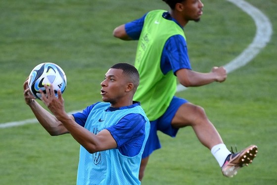 Real Madrid hoàn toàn bình tĩnh đợi Mbappe - Ảnh 1.