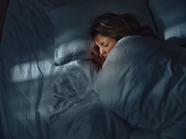 Nghiên cứu: Giảm 40% nguy cơ tử vong sớm nếu làm được điều này mỗi đêm - Ảnh 1.