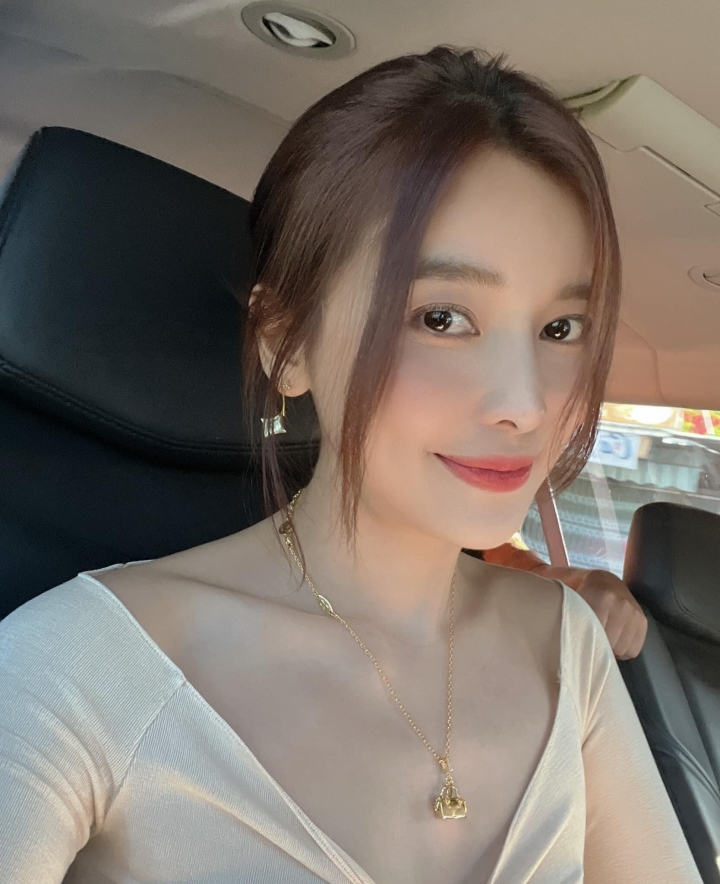 Sao Việt 17/6: Thanh Thanh Tâm từ Mỹ về viếng mộ người tình sân khấu Vũ Linh - Ảnh 11. Sao Việt 17/6: Thanh Thanh Tâm từ Mỹ về viếng mộ người tình sân khấu Vũ Linh - Ảnh 11.