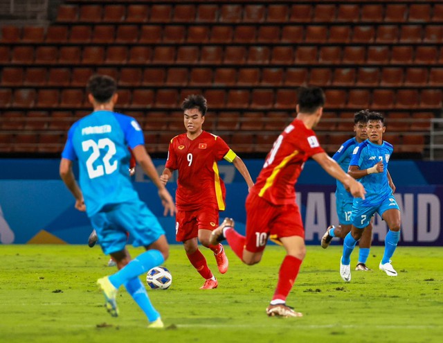 Công Phương kiến tạo thành bàn, U17 Việt Nam rơi điểm số đáng tiếc trước đối thủ mạnh - Ảnh 2.