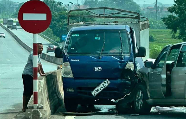 Đằng sau những bức ảnh TNGT: Cái giá của việc đi ngược chiều, tài xế xe tải nhận quả đắng - Ảnh 3.