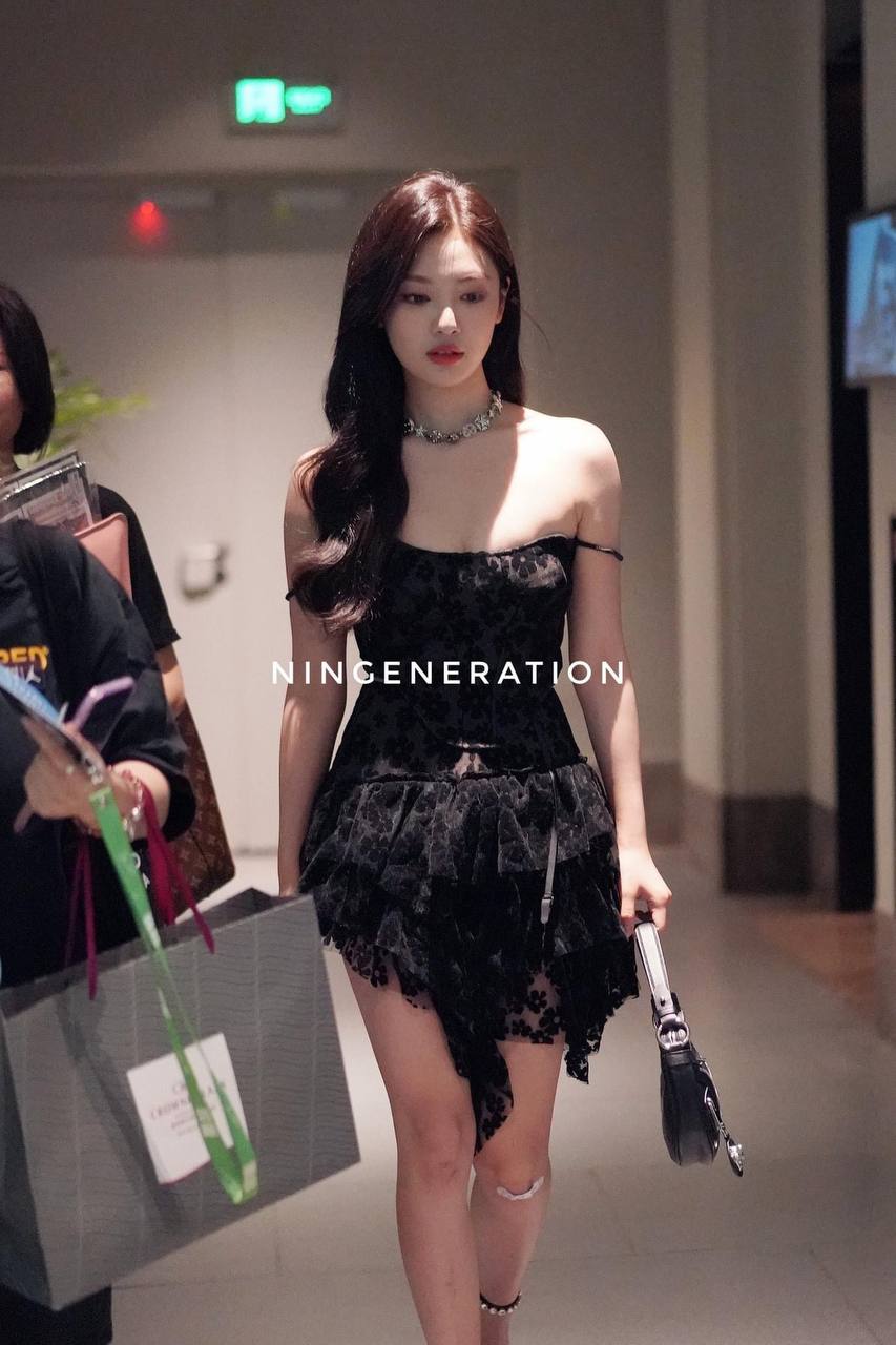“Bản sao Jennie lại gấy sốt nhờ style như tiểu thư tài phiệt, nhan sắc bất chấp cam thường - Ảnh 3. “Bản sao Jennie lại gấy sốt nhờ style như tiểu thư tài phiệt, nhan sắc bất chấp cam thường - Ảnh 3.