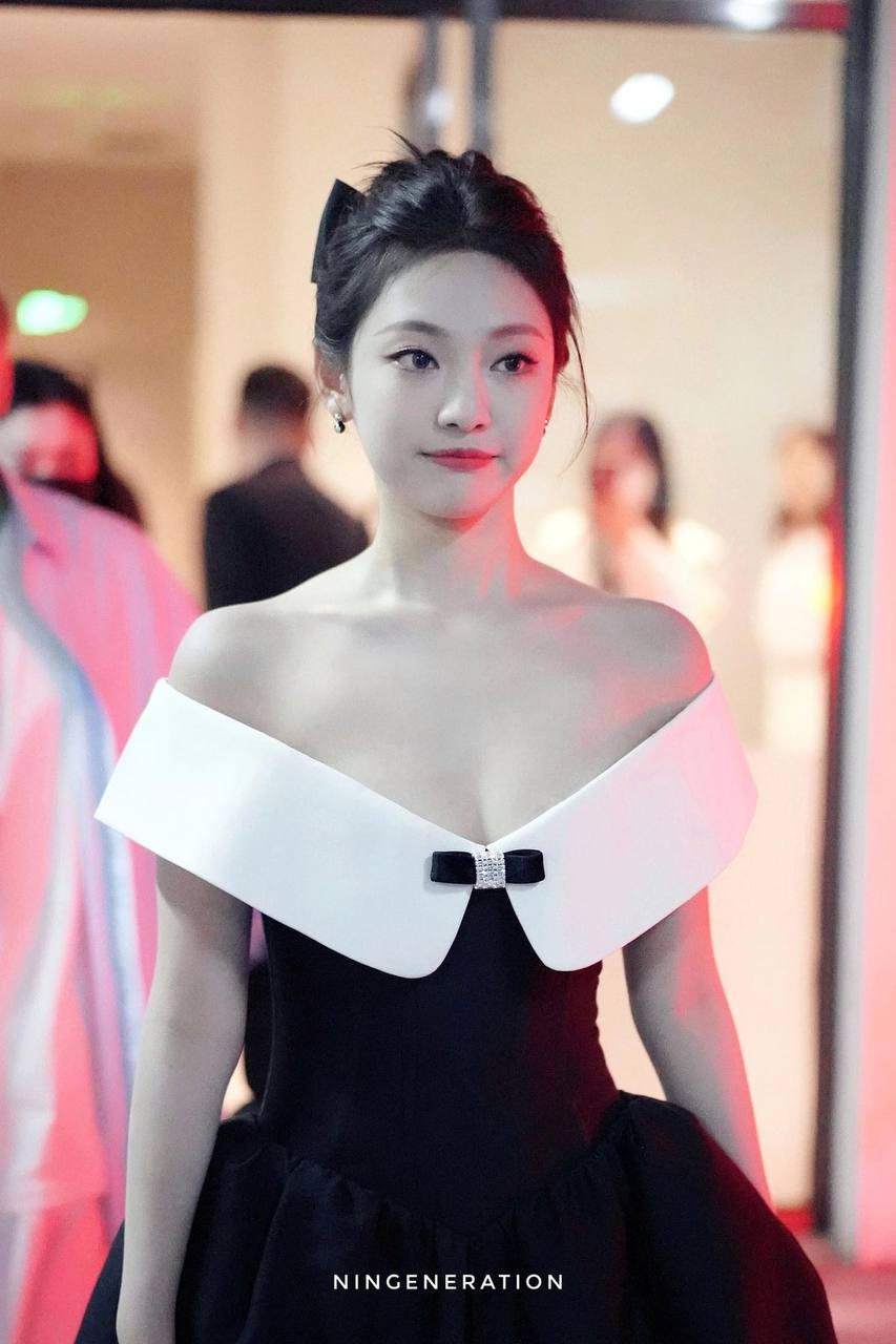 “Bản sao Jennie lại gấy sốt nhờ style như tiểu thư tài phiệt, nhan sắc bất chấp cam thường - Ảnh 9. “Bản sao Jennie lại gấy sốt nhờ style như tiểu thư tài phiệt, nhan sắc bất chấp cam thường - Ảnh 9.
