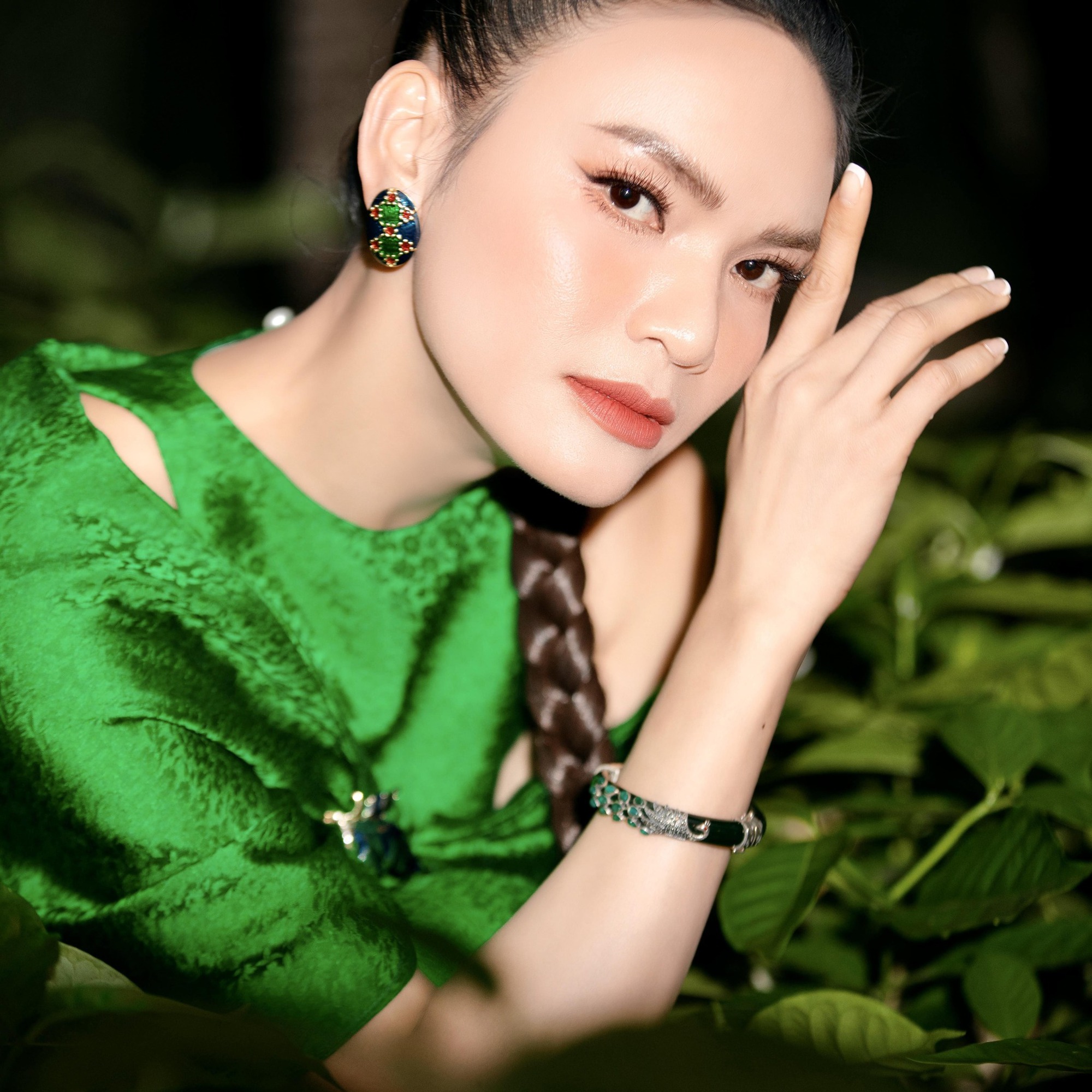 Nhan sắc nữ ca sĩ được phong NSƯT trẻ nhất nhì Việt Nam: 41 tuổi vẫn vô cùng xinh đẹp - Ảnh 3. Nhan sắc nữ ca sĩ được phong NSƯT trẻ nhất nhì Việt Nam: 41 tuổi vẫn vô cùng xinh đẹp - Ảnh 3.