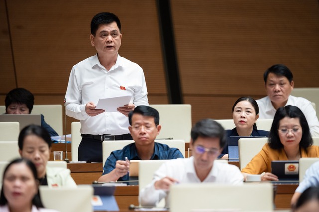 Nhà ở xã hội: Người thu nhập cao tranh mua, ĐBQH đề xuất chỉ dành cho thuê
