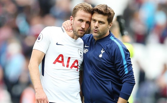 Phản ứng đầu tiên của Harry Kane sau khi HLV cũ Pochettino được bổ nhiệm ở Chelsea - Ảnh 1.