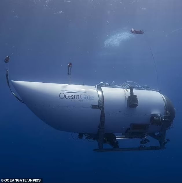 Tàu ngầm mất tích khi khám phá xác Titanic chở theo một tỷ phú USD: Là người từng đi đến chân trời góc bể, đạt tới 3 Kỷ lục Guinness Thế giới - Ảnh 5.