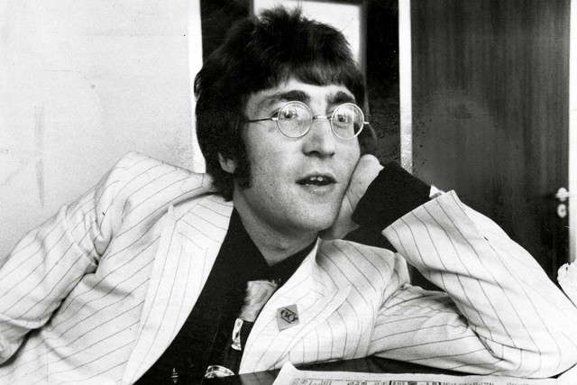 John Lennon dễ tổn thương vì cuộc đời quá bi thảm - Ảnh 2.
