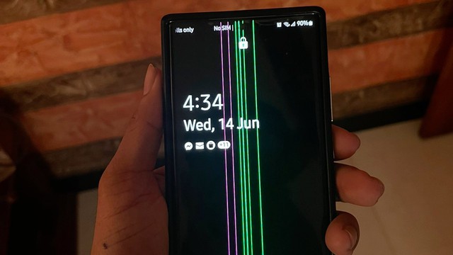 Ghi nhận Galaxy Note 20 Ultra và loạt smartphone gặp sự cố màn hình, Samsung có thể đang âm thầm khắc phục? - Ảnh 1.