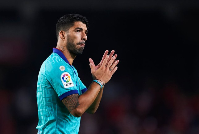 Luis Suarez đối diện nguy cơ phải thay khớp gối - Ảnh 2.