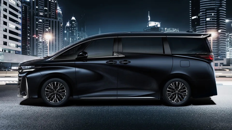 Xe chủ tịch Toyota Alphard 2024 ra mắt: Có trang bị giống Lexus LM, chờ ngày về Việt Nam - Ảnh 10.