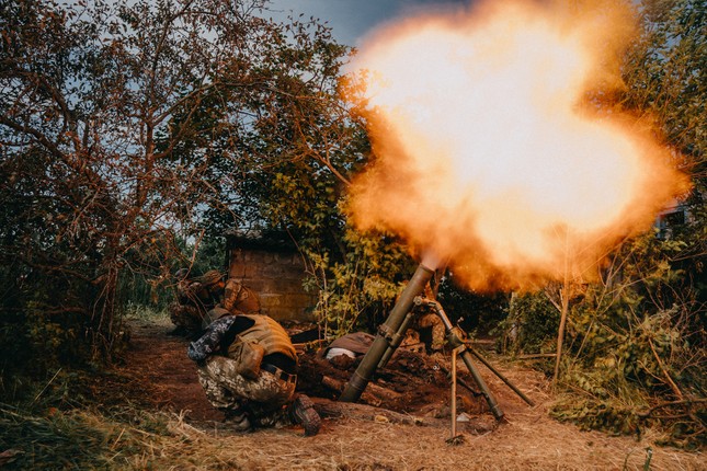 Ukraine khoe chiến tích mới, tuyên bố ngăn chặn bước tiến của Nga ở Kupyansk và Lyman - Ảnh 1.