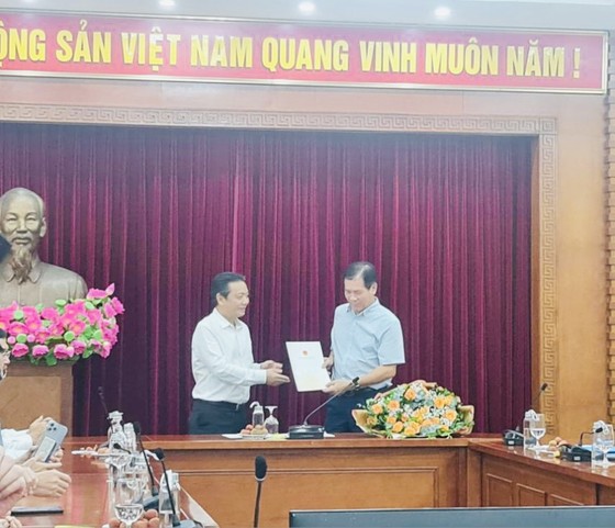 Phó Tổng cục trưởng Tổng cục TDTT Trần Đức Phấn nghỉ hưu theo chế độ - Ảnh 2.