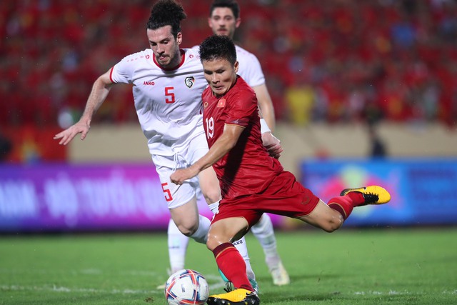 Quang Hải trở về V.League: Nước cờ quyết đoán hướng tới giấc mơ World Cup - Ảnh 1.