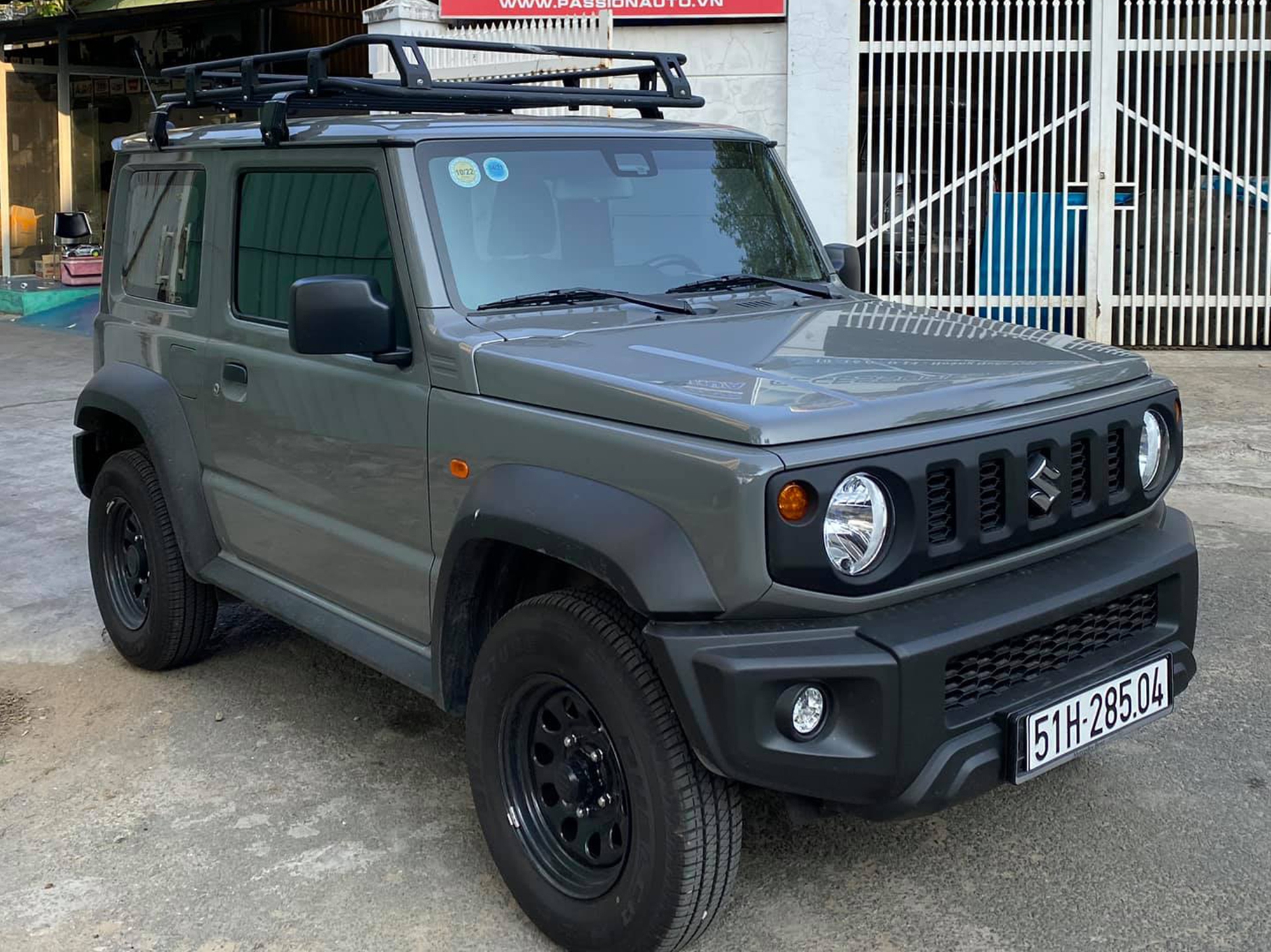 Đại lý ồ ạt nhận cọc Suzuki Jimny: Đã có 1 xe mẫu về Việt Nam, giá dự kiến 789 triệu đồng - Ảnh 1.