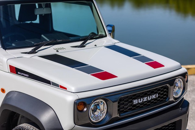 Mẫu SUV bán chạy như tôm tươi Suzuki Jimny có bản đặc biệt đẹp hút mắt, tiểu G-Class hứa hẹn gây sốt - Ảnh 2.