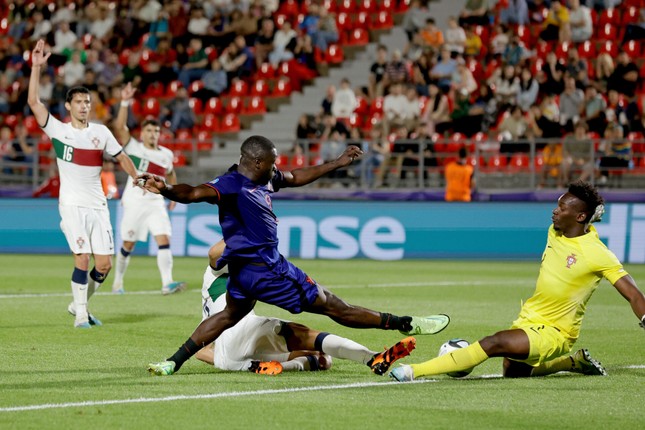 Bồ Đào Nha và Hà Lan đuối thế trong cuộc đua giành vé đi tiếp tại giải U21 châu Âu - Ảnh 1.