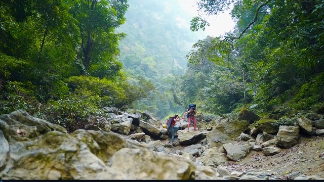 Suối Nùng Chang, nơi khám phá không dành cho những người thiếu kinh nghiệm - Ảnh 3.