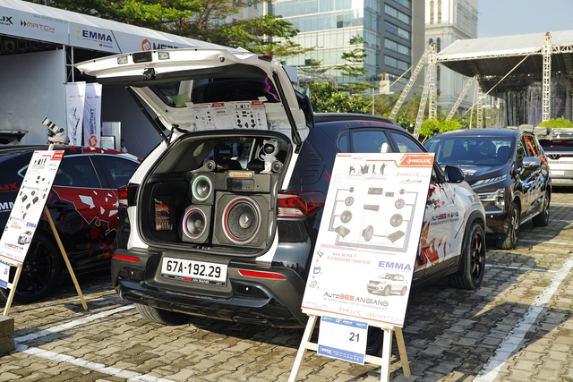 Bộ đôi xe VinFast độ loa hơn 2 tỷ đồng, thu hút người Việt nghe nhạc trên ô tô - Ảnh 5.