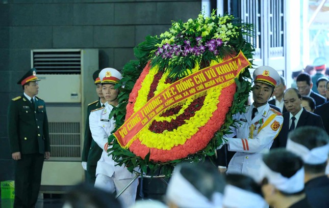 Lãnh đạo Đảng, Nhà nước viếng nguyên Phó Thủ tướng Chính phủ Vũ Khoan - Ảnh 8.