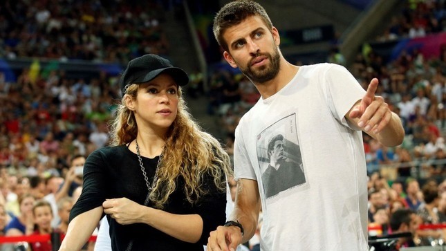 Shakira: Pique ngoại tình lúc cha tôi bệnh nặng - Ảnh 2.