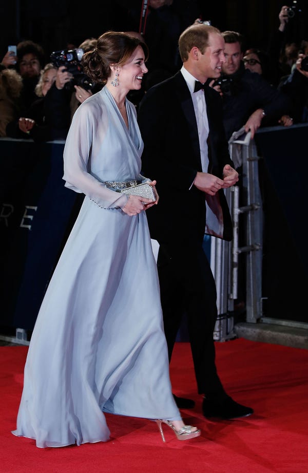 15 lần mặc đẹp của Vương phi Kate bật mí nhà thiết kế yêu thích của cô - Ảnh 6.