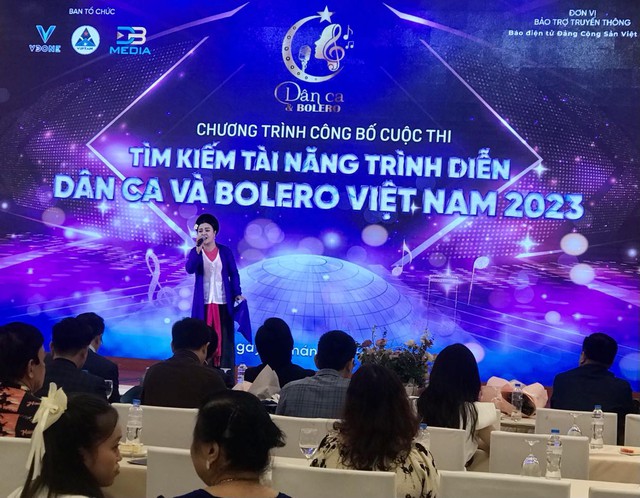 Dàn NSND, NSƯT ngồi ghế nóng cuộc thi Tìm kiếm tài năng trình diễn Dân ca và Bolero Việt Nam 2023 - Ảnh 1.