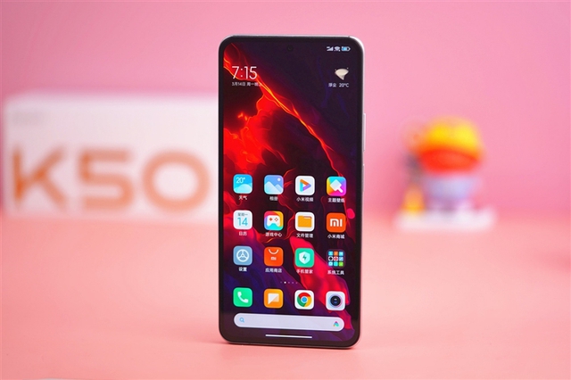 Mẫu smartphone giá dưới 6 triệu nhưng cấu hình mạnh như điện thoại đắt tiền: Cháy hàng chỉ sau 5 phút mở bán - Ảnh 2.