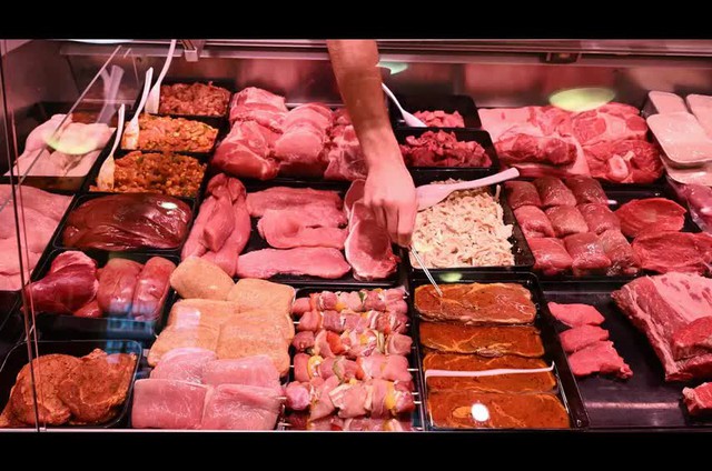 Đức tiêu thụ thịt ở mức thấp kỷ lục: Chuyện gì đang xảy ra ở nền kinh tế lớn nhất châu Âu? - Ảnh 1.