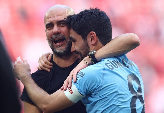 Guardiola hy vọng người hùng Gundogan sẽ ở lại - Ảnh 2.