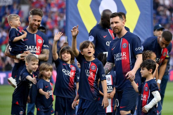 PSG cải tổ ngay sau khi Messi rời đi - Ảnh 8.