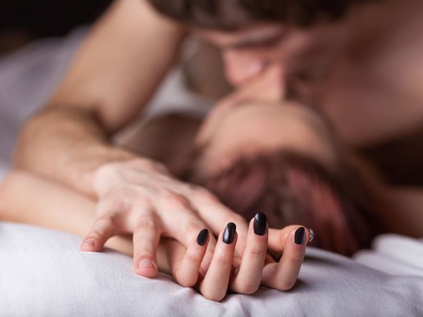 Vênh tuổi, sex bùng nổ và mĩ mãn - Ảnh 1.