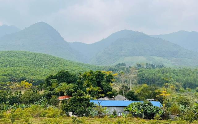 Thấm khổ khi bỏ tiền tỷ sở hữu căn nhà thứ hai tại vùng ven, nhà giàu ồ ạt rao bán: “Chịu lỗ nhưng không dễ tìm khách mua” - Ảnh 2.