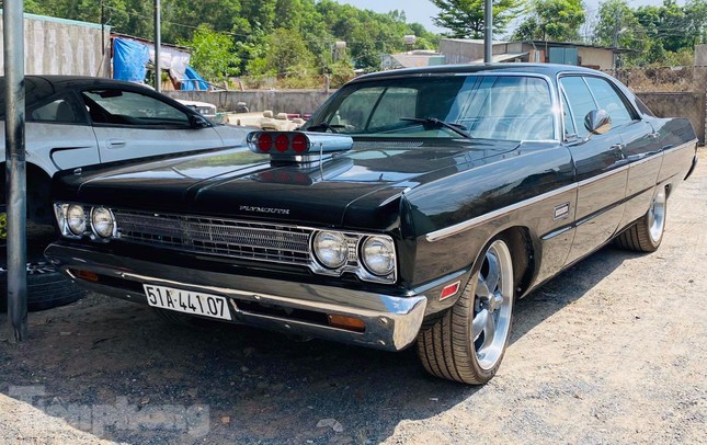 Dân chơi Đồng Nai tự tay tân trang xe cổ duy nhất tại Việt Nam - Ảnh 2. Dân chơi Đồng Nai tự tay tân trang xe cổ duy nhất tại Việt Nam - Ảnh 2.