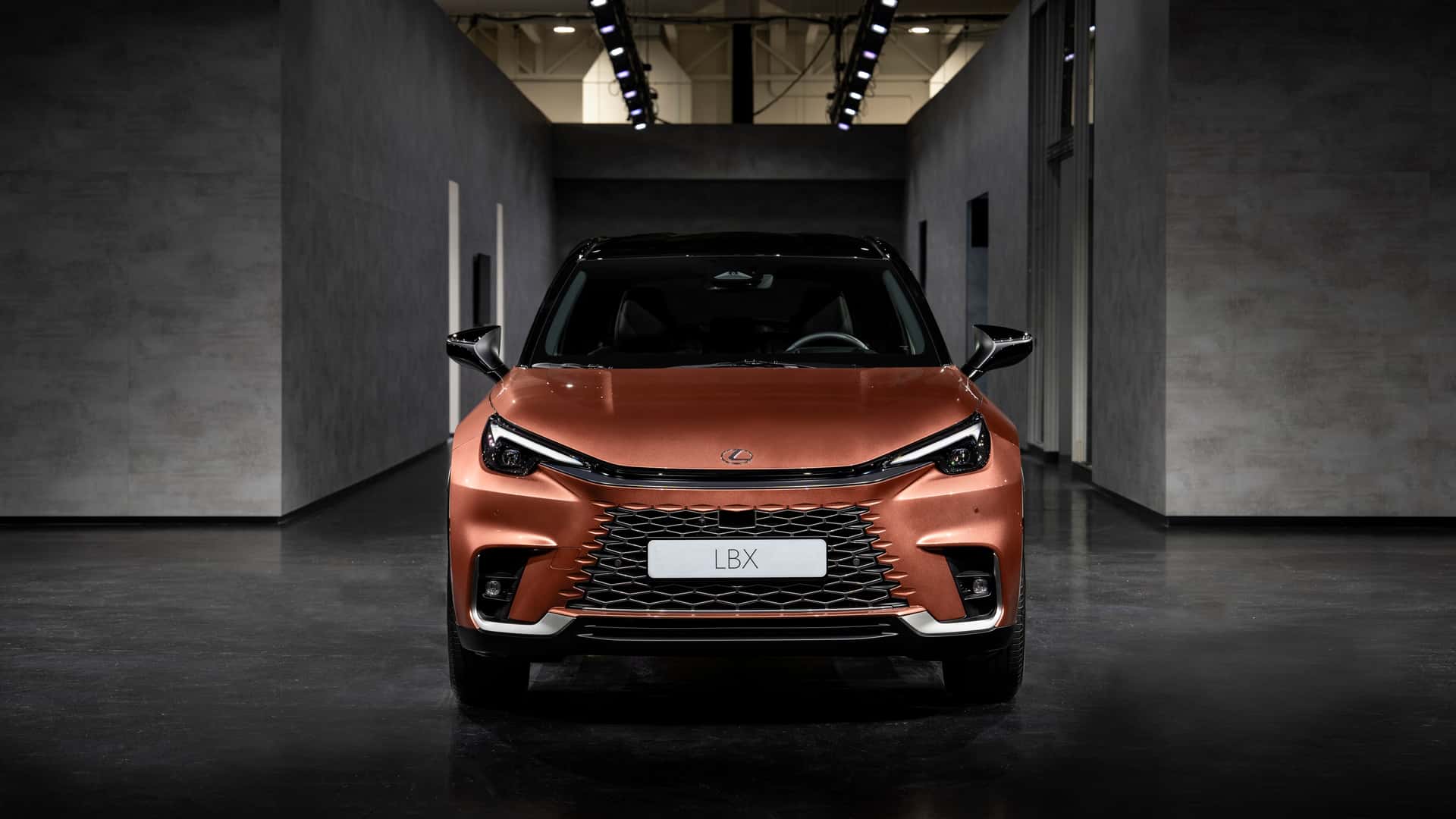 Ra mắt Lexus LBX - SUV nhỏ nhất của Lexus, bản hạng sang của Toyota Yaris Cross quen thuộc với người Việt - Ảnh 7.