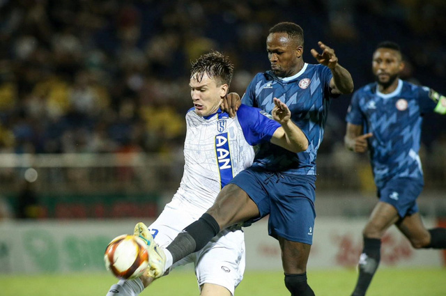 Vòng 11 V.League 2023 | Sông Lam Nghệ An nhọc nhằn đánh bại CLB TP Hồ Chí Minh - Ảnh 2. Vòng 11 V.League 2023 | Sông Lam Nghệ An nhọc nhằn đánh bại CLB TP Hồ Chí Minh - Ảnh 2.