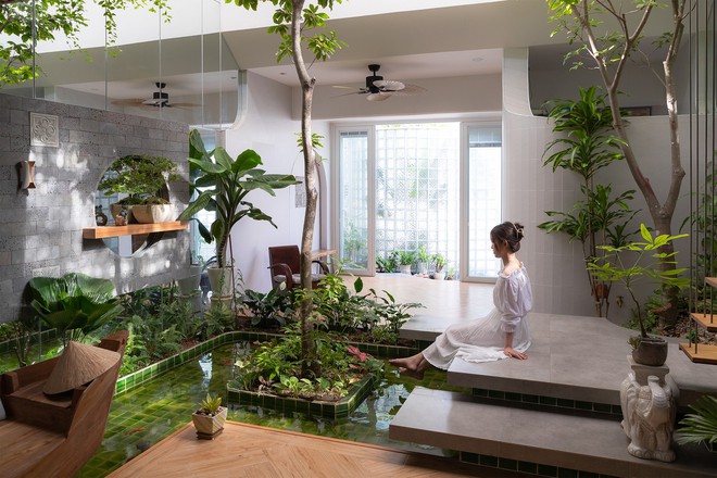 Độc lạ bên trong ngôi nhà dùng kính thay gạch, có 5 khu vườn - Ảnh 21. Độc lạ bên trong ngôi nhà dùng kính thay gạch, có 5 khu vườn - Ảnh 21.