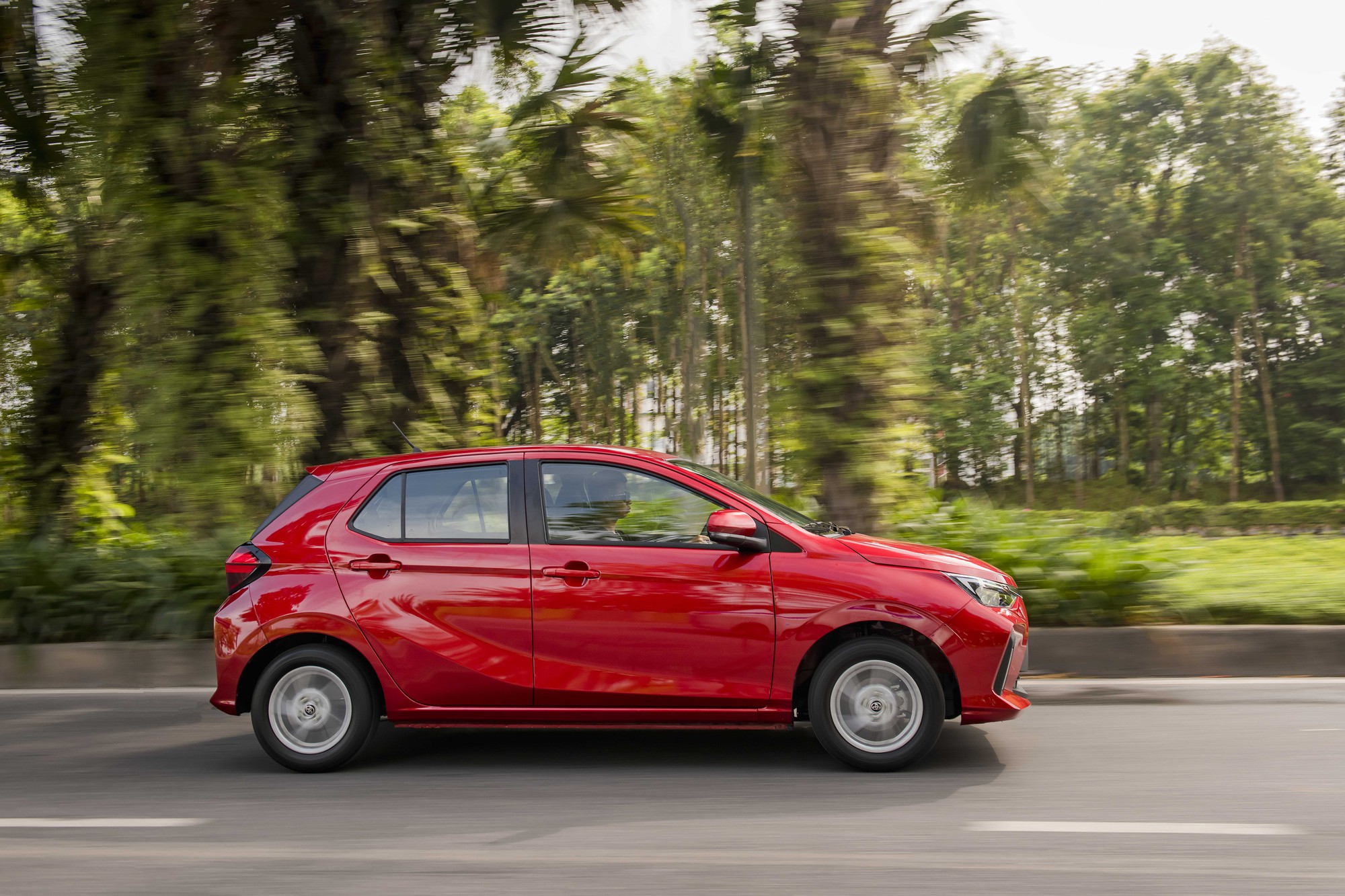 Hơn 10 chi tiết nâng cấp lớn trên Toyota Wigo 2023 tại Việt Nam: Có trang bị từng bị phàn nàn ở đời cũ - Ảnh 10.