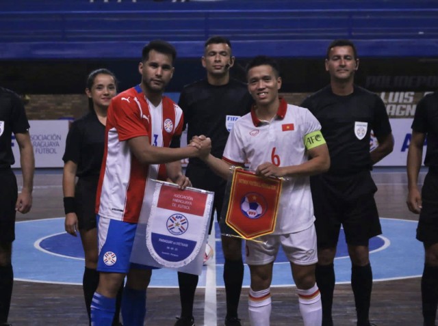 Ngược dòng ngoạn mục, tuyển futsal Việt Nam tạo nên bất ngờ trước đội xếp thứ 9 thế giới - Ảnh 2.