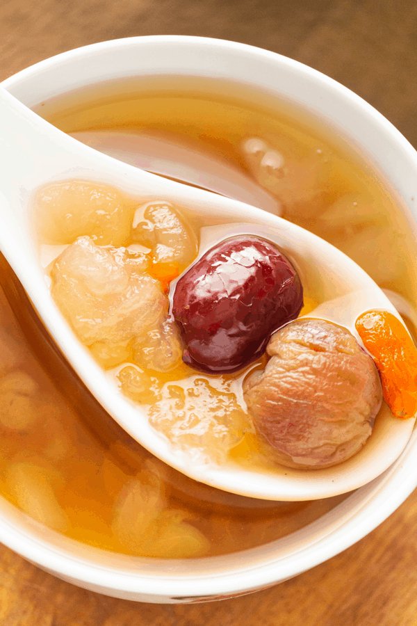 Món tráng miệng nổi tiếng với nguyên liệu giá 50 triệu đồng/kg ở Trung Quốc - Ảnh 2.