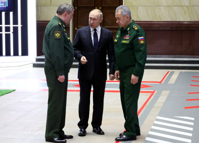 Tướng Nga báo cáo với Tổng thống Putin cách đẩy lùi chiến dịch lớn của Ukraine - Ảnh 1.