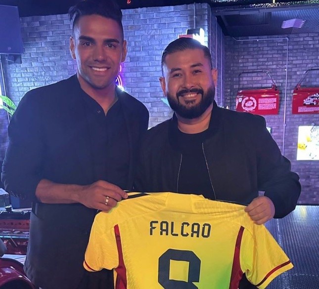 Radamel Falcao đến Malaysia chờ chốt hợp đồng - Ảnh 2.