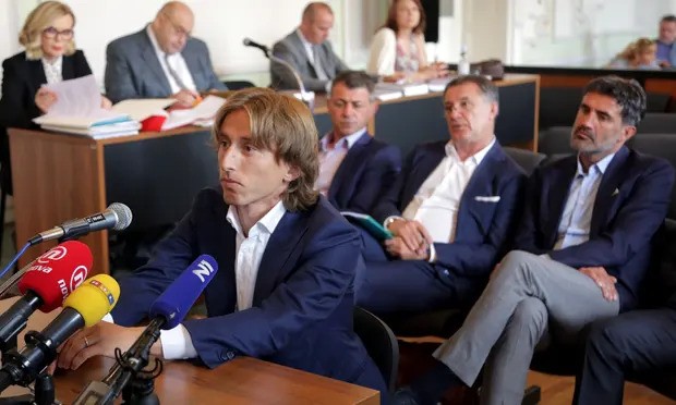 Luka Modric có nguy cơ ngồi tù 5 năm vì khai man - Ảnh 2.