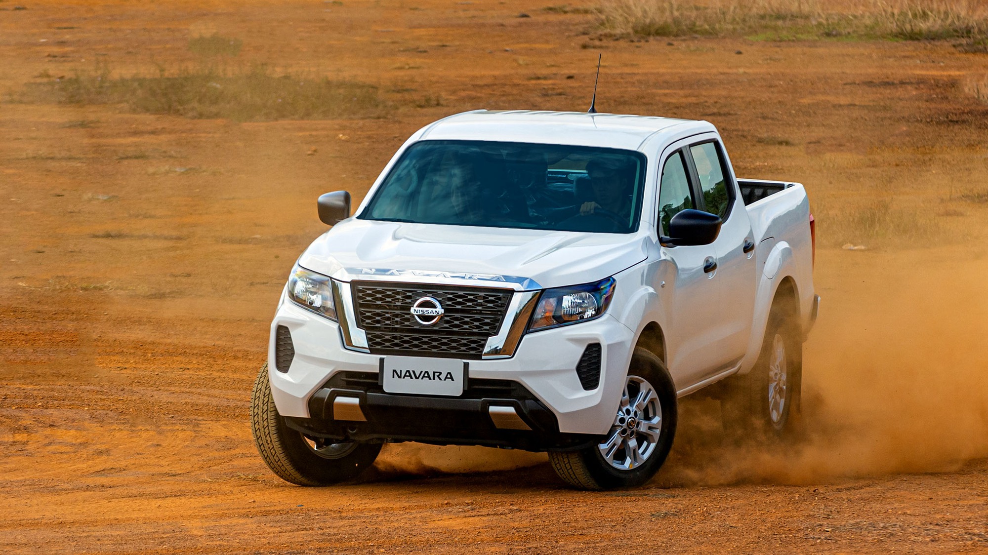 Bảng giá xe Nissan tháng 7: Nissan Navara được giảm 120 triệu đồng - Ảnh 1.
