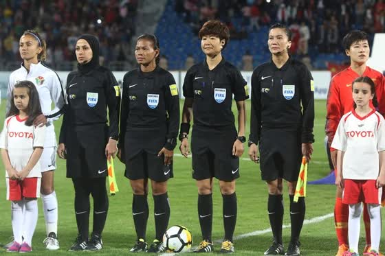 Đến World Cup nữ 2023 từ trại tị nạn - Ảnh 2.