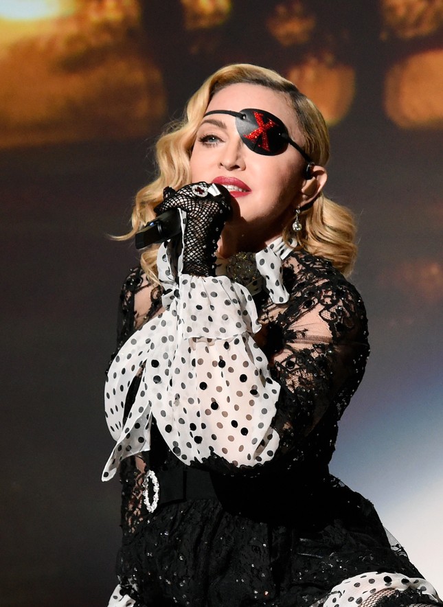 Madonna xử lý khối tài sản 869 triệu USD sau khi suýt chết - Ảnh 1.