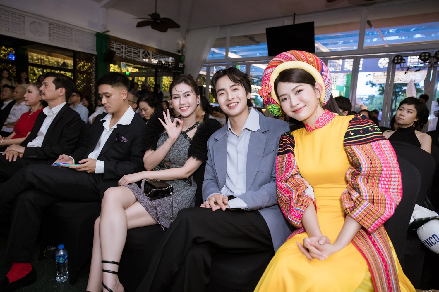 Diễn viên Lưu Huyền Trang nói về cảnh nóng với Tuấn Tú: Tôi rất ngượng và xấu hổ - Ảnh 4. Diễn viên Lưu Huyền Trang nói về cảnh nóng với Tuấn Tú: Tôi rất ngượng và xấu hổ - Ảnh 4.